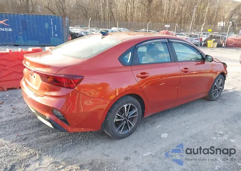 2023 Kia Forte Lxs z USA, uszkodzony, nr VIN 3KPF24AD4PE624446